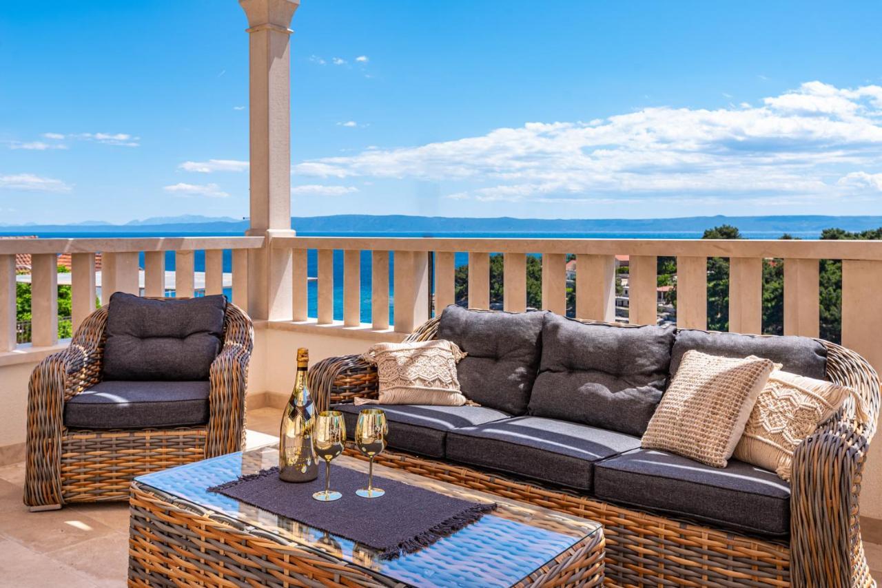 Villa Kadena - Luxury Seaside Villa With Private Heated Pool Selca  Εξωτερικό φωτογραφία